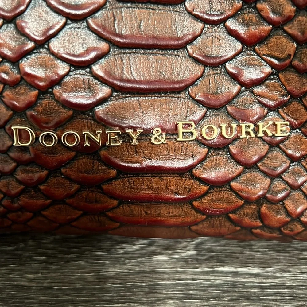 Handbag - Picture 2 of 4